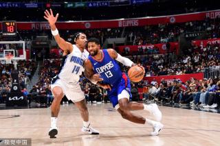 用行动表达 用行动表达